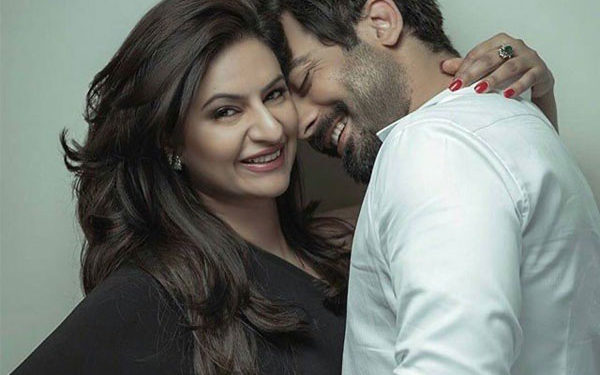 دلوں کو موہ لینے والی فواد خان اور صدف کی کہانی 1 دلوں کو موہ لینے والی فواد خان اور صدف کی کہانی