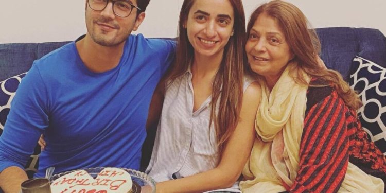 شریک حیات اور گھر والوں کے ساتھ تعلقات میں توازن مگر کیسے؟ 1 شریک حیات اور گھر والوں کے ساتھ تعلقات میں توازن مگر کیسے؟