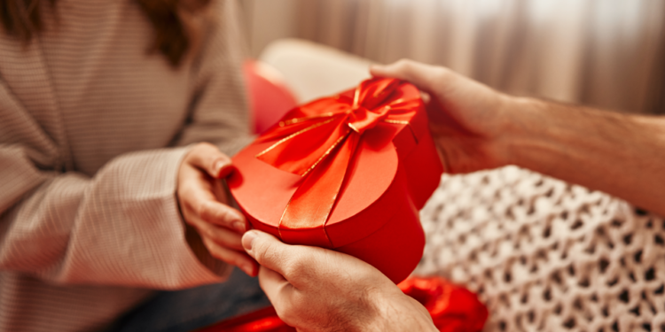 محبت کے اظہار کے طریقے  1 محبت کے اظہار کے طریقے