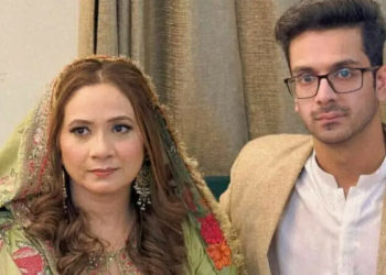 بیٹے نے والدہ کی دوسری شادی کروا دی: تصاویر وائرل