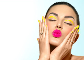 گرمیوں کے موسم میں میک اپ کا انتخاب