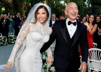 جیف بیزوس کی شادی : تنقید کیوں؟ 