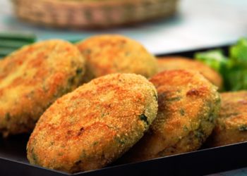 Cheesy Potato Cutlets 8 Cheesy Potato Cutlets