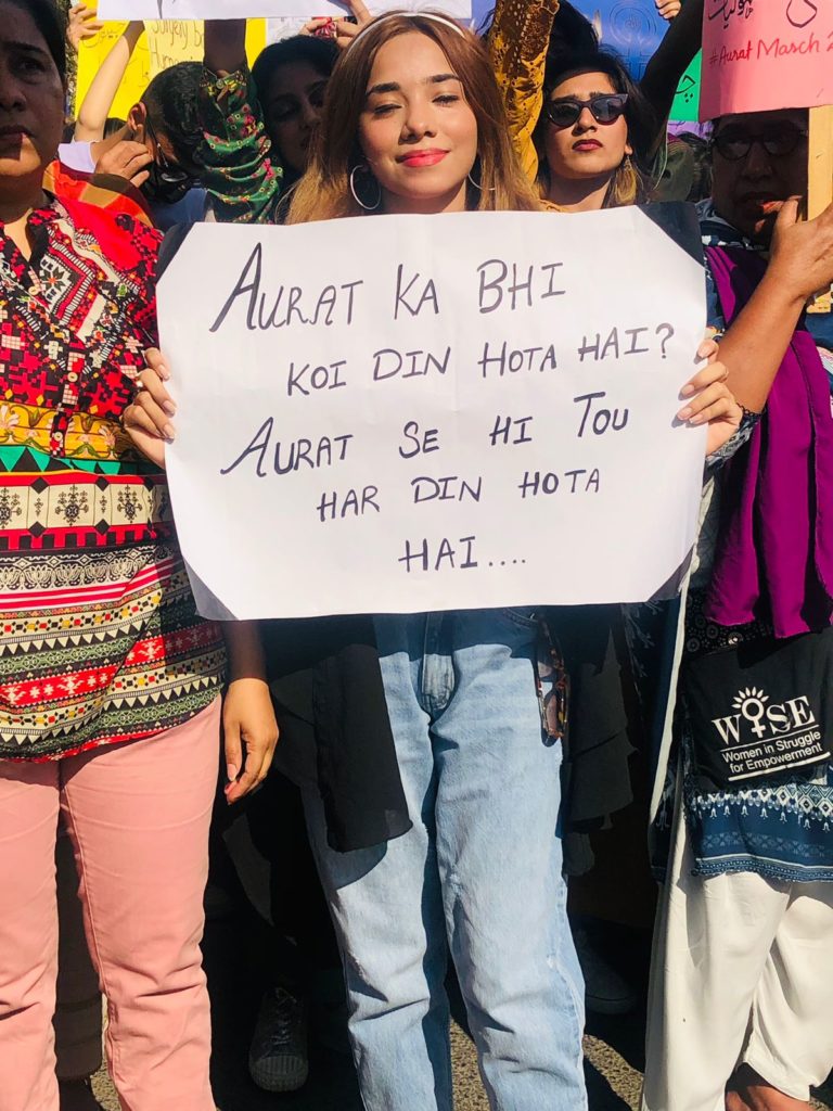 Five Most Powerful Play Cards at Aurat March 2023