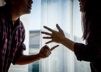 6 Mistakes You Make While Arguing With Your Partner