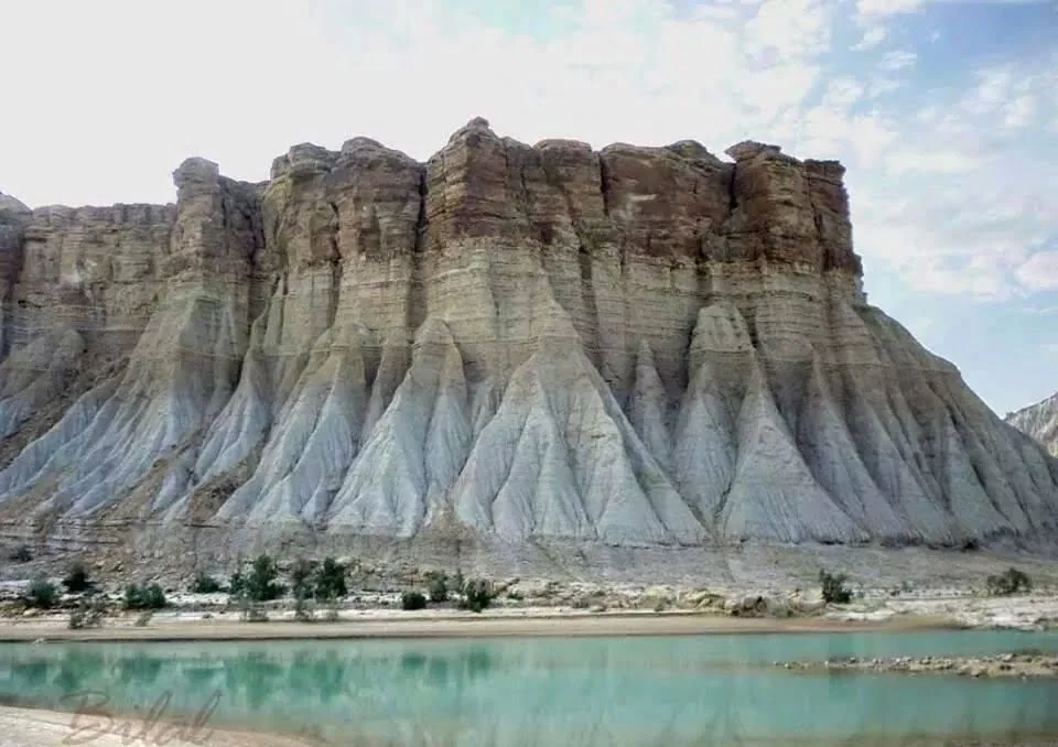Not Your Average Travel Guide: 10 Unique Places in Pakistan
