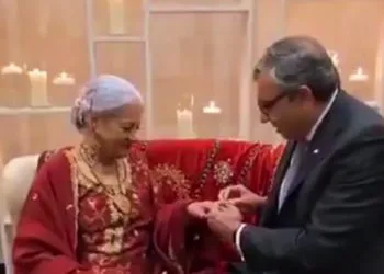 Muhabbat ki koi Umar nahi!